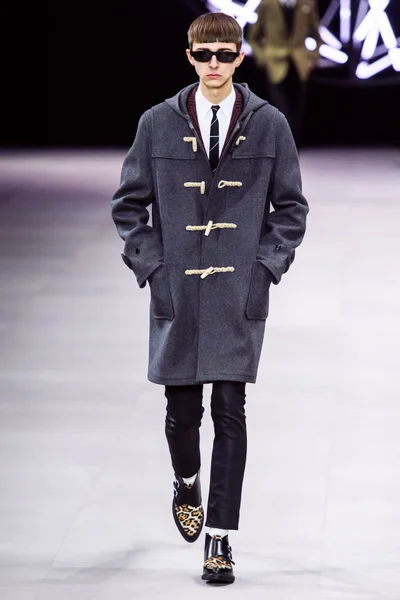 Look 25